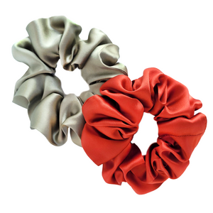 pure silk medium size scrunchie ponytail holder hair tie rust orange and beigh color handmade in Canada by Lynne Kiel