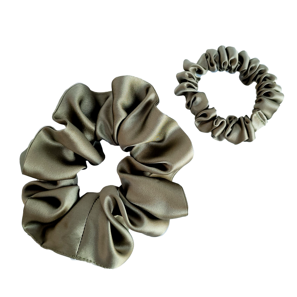 scrunchie pony tail holder 2 piece medium and skinny size set handmade by Lynne Kiel